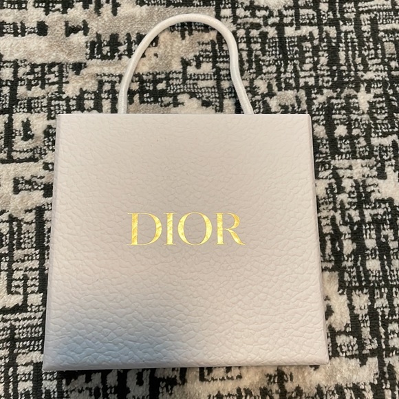 Dior Discovery Set Capture Totale Serum, Miss Dior, Rouge 999 Lipstick, NEW Box - Picture 3 of 4